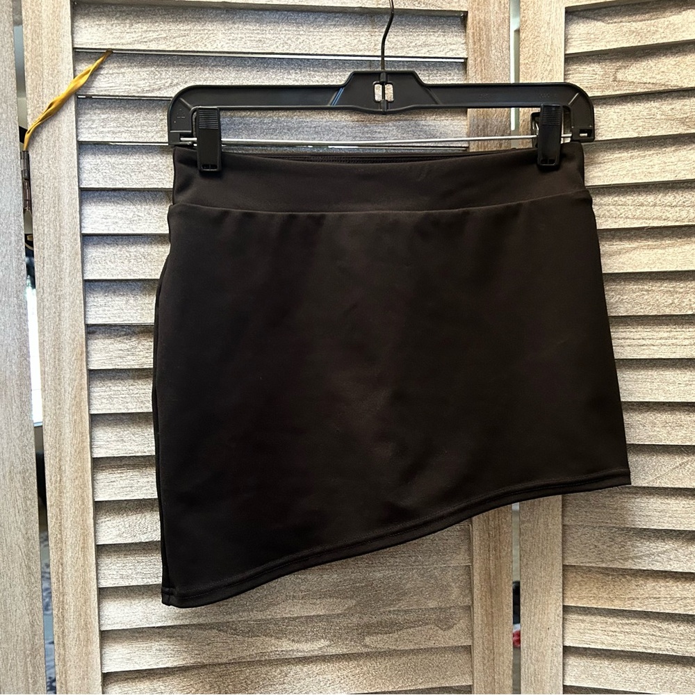 EEVEE Black Asymmetrical Athletic Mini Skort Women’s Small Juniors Petites